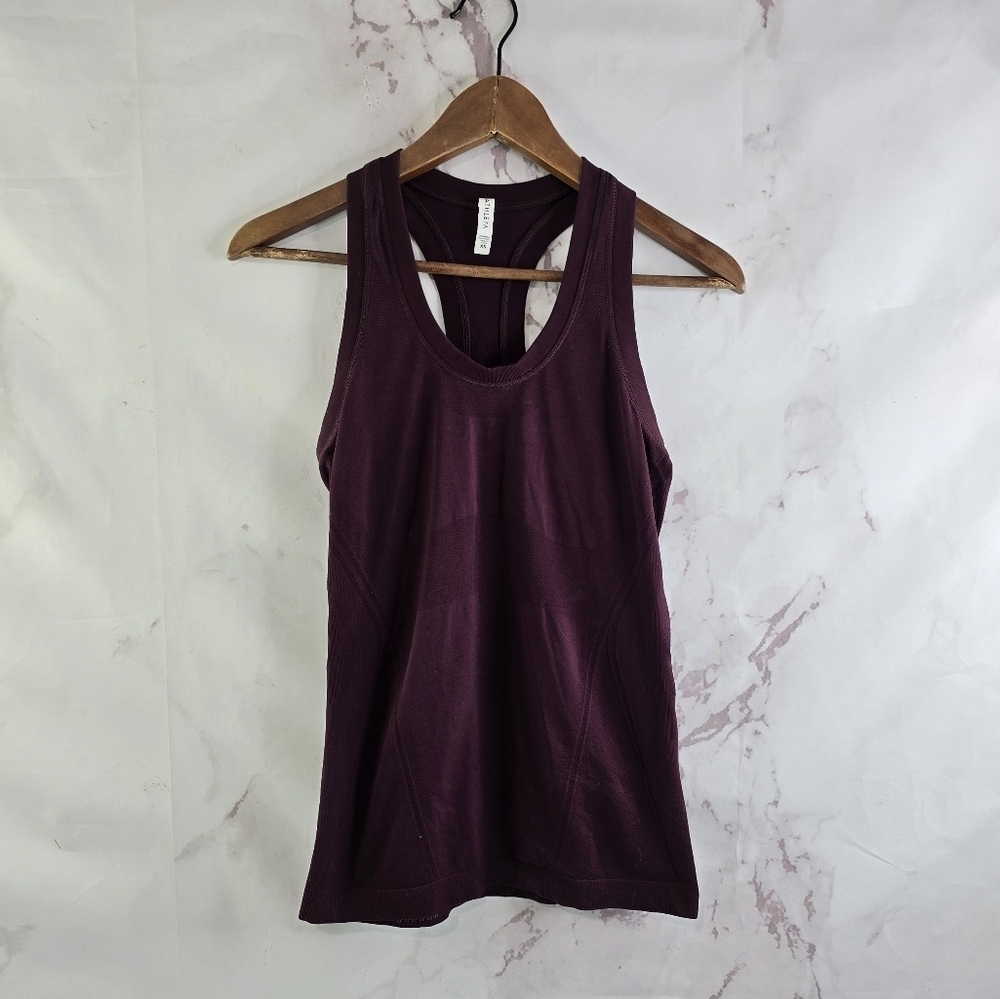 Athleta Tank Top Women Small Red Seamless Racerback Shirt Burgundy